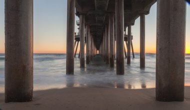 Huntington Beach iskelesinden altında