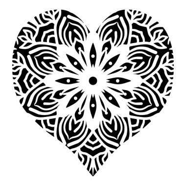 Mandala desenli elle çizilmiş kalp şekli