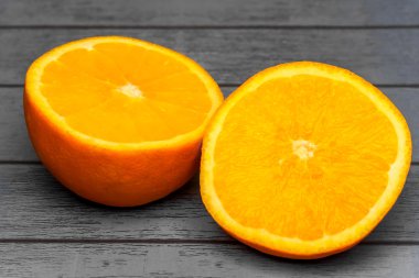 Turuncu iki sulu yarısı