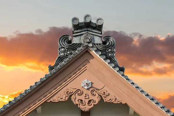 고 대 일본 건물의 전통적인 지붕. — 스톡 사진