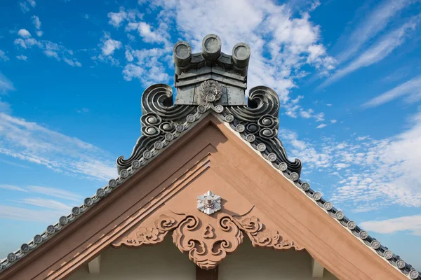 Az ősi japán épület hagyományos tető. — Stock Fotó