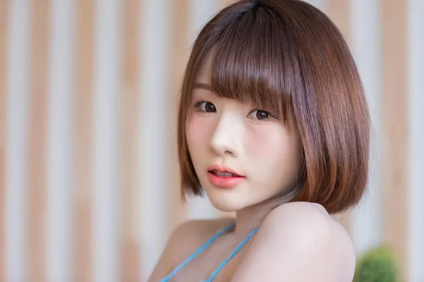 Porträtt Ung Ganska Sexig Asiatisk Kvinna Blå Bikini Rummet Sexig — Stockfoto