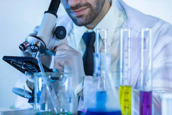 Research Scientists Analysing Test Trial New Generation Vaccine Data Work — Stock Photo, Image