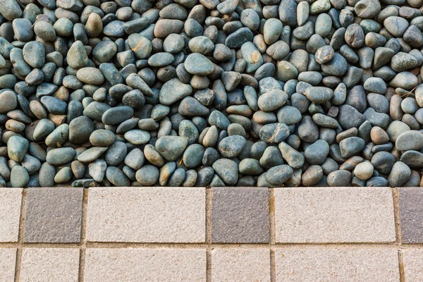 Камень и плитка — стоковое фото