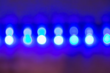 Işık doğrultusunda yol açtı, bokeh arka plan bulanıklık stili.