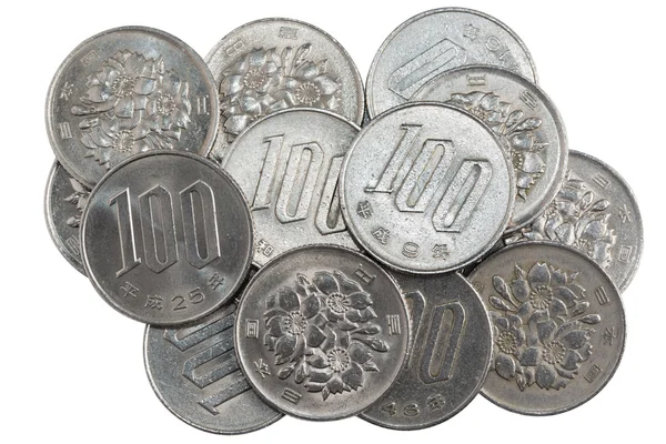 Куча японских монет в 100 иен . — стоковое фото