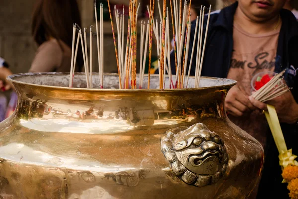 Joss stick burn on the box at Chinese shrine for making merit in — Stockfoto