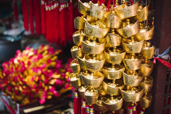 Ornamento de dinheiro de ouro - decoração de Ano Novo Chinês — Fotografia de Stock