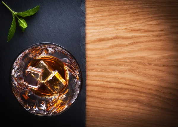 Bourbon whiskey in een glas — Stockfoto