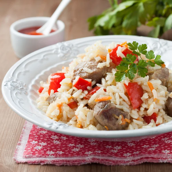 Arroz estofado con carne — Foto de Stock