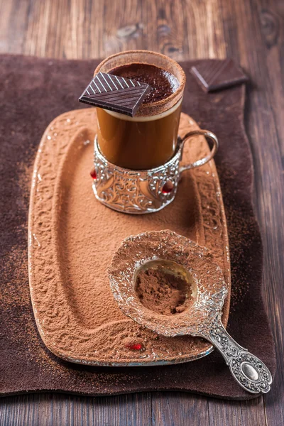 Kaffe med choklad i en glas kopp — Stockfoto