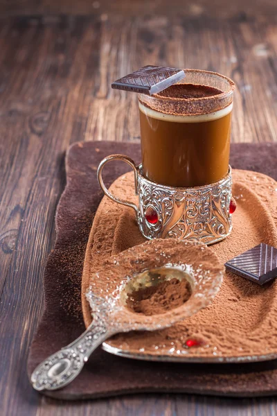 Kaffe med choklad i en glas kopp — Stockfoto