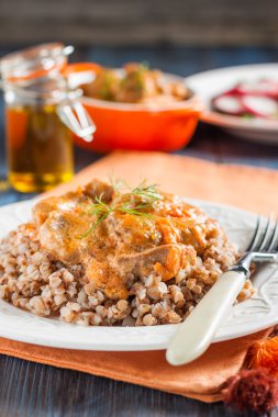 Et, domates sos ihtiva eder