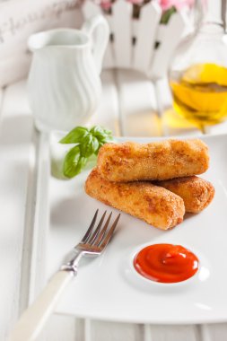 Peynirli tavuk kroket
