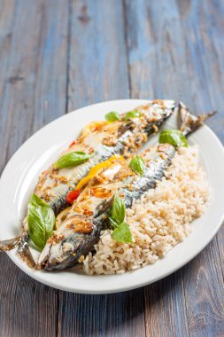 limon ile fırında uskumru