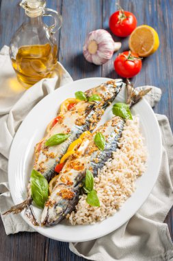 limon ile fırında uskumru