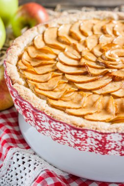 elmalı turta süzme peynir ile.