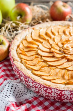 elmalı turta süzme peynir ile.