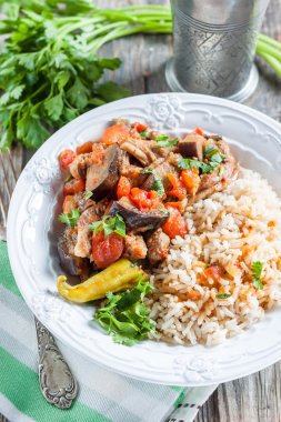 Patlıcanlı kuzu güveci.