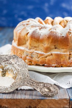 elmalı turta. Charlotte.