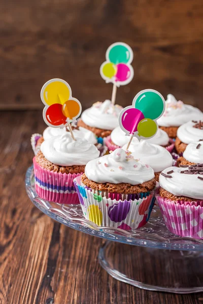 Magdalenas de chocolate con crema —  Fotos de Stock