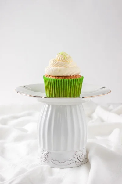白いクリームのカップケーキ — ストック写真