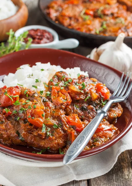 Beef in a spicy tomato sauce