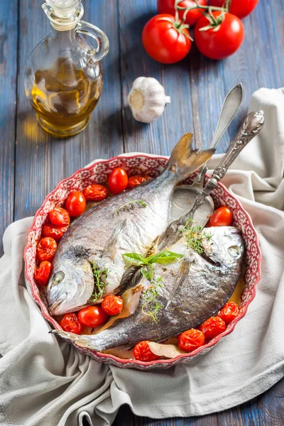 Gebakken Sea bream/Dorado — Stockfoto