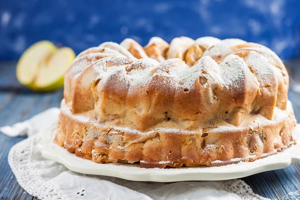 Torta de maçã. charlotte . — Fotografia de Stock