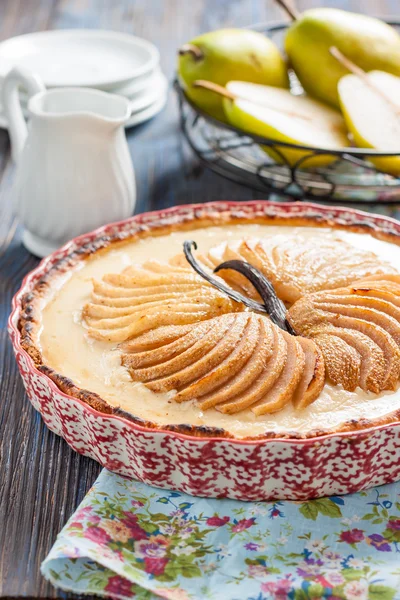 Bolo de verão com creme brulee — Fotografia de Stock