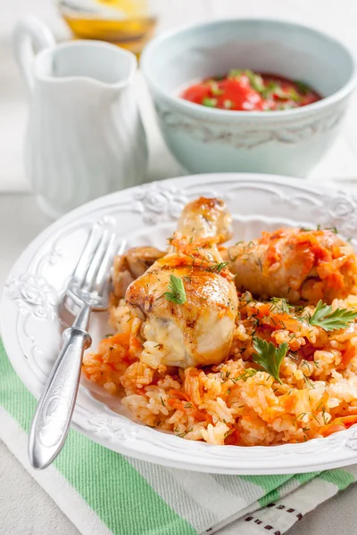 Reis mit Huhn und Gemüse — Stockfoto