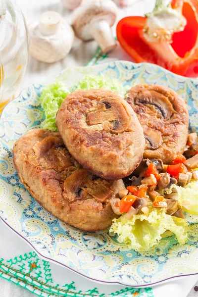 Chuletas de berenjena rellenas —  Fotos de Stock