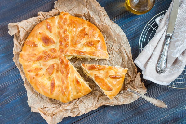 Maya pasta doldurma ile - yumurta ile lahana ihtiva eder..