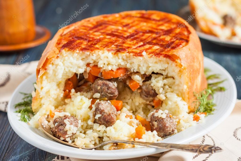 Shah pilaf, Khan pilaf in a pita. Traditional oriental dish Stock Photo