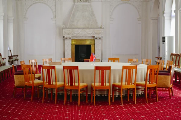 Interior de la Sala Blanca en el Palacio de Livadia, Crimea — Foto de Stock