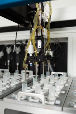 Klinikte yapılan testlerle makinenin otomatik çalışması.