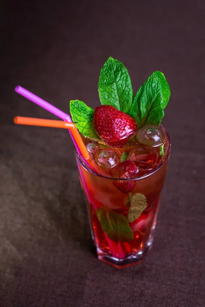 Fraise Rouge Menthe Close Cocktails — Photo