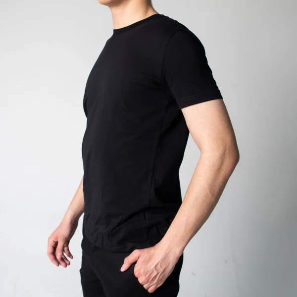 Černé Pánské Tričko Zblízka Modelu — Stock fotografie