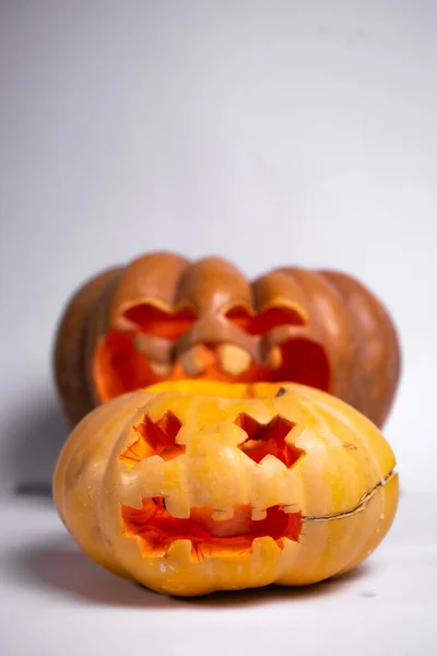 Duas Abóboras Para Halloween Fundo Branco — Fotografia de Stock