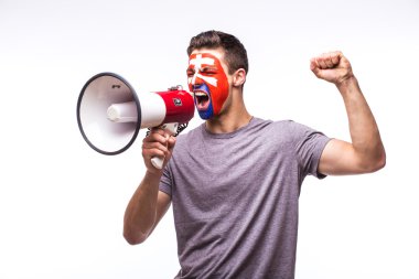 Beyaz arka planda Slovakya milli takımı destekleyen oyunda megafon Slovak futbol taraftarı Scream. 