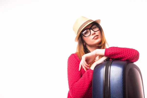 Mujer elegante con un viaje de maleta — Foto de Stock