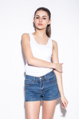 Güzel moda modeli possing