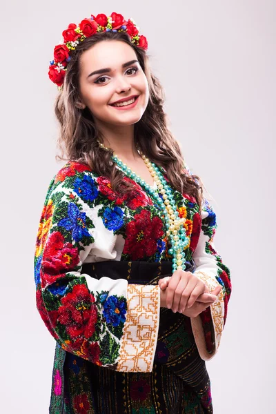 Mujer en vestido nacional ucraniano — Foto de Stock