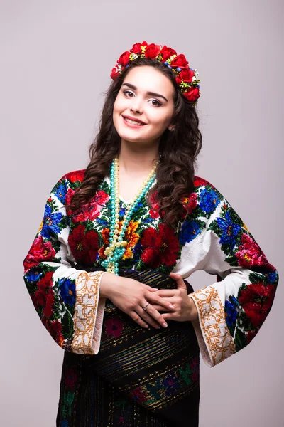 Mujer en vestido nacional ucraniano —  Fotos de Stock