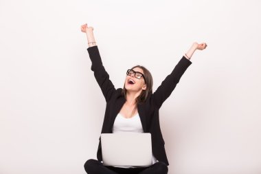 Başarı ve zafer og iş kadını çığlık