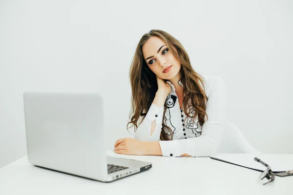 Business woman with notebook in the office — Stock Photo, Image