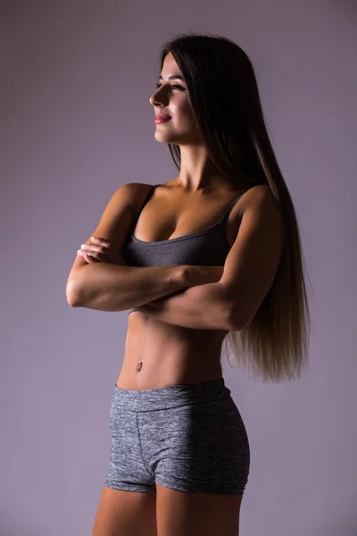 Приваблива фітнес-леді, навчена жіноче тіло — стокове фото
