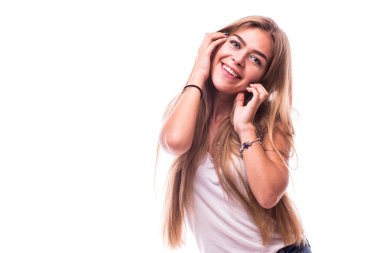 Hareketi ile genç mutlu çekici kız