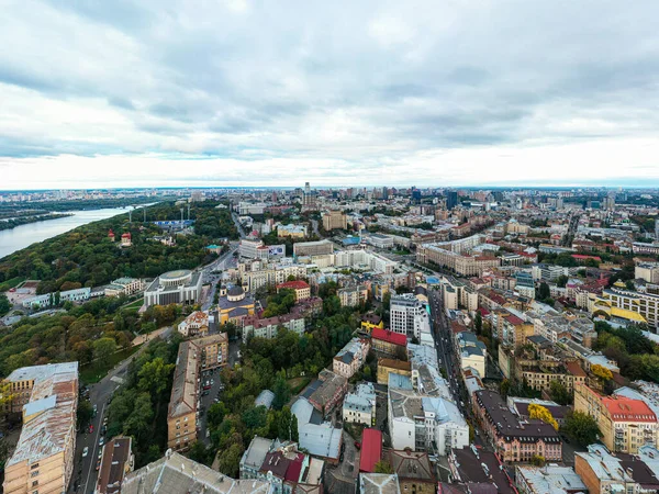 Flygfoto Över Sophia Katedralen Och Kiev Stad Skyline Från Ovan — Stockfoto