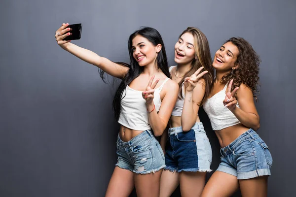 Quatro Jovens Modelos Femininos Multi Étnicos Raça Diferente Tamanho Corpo — Fotografia de Stock